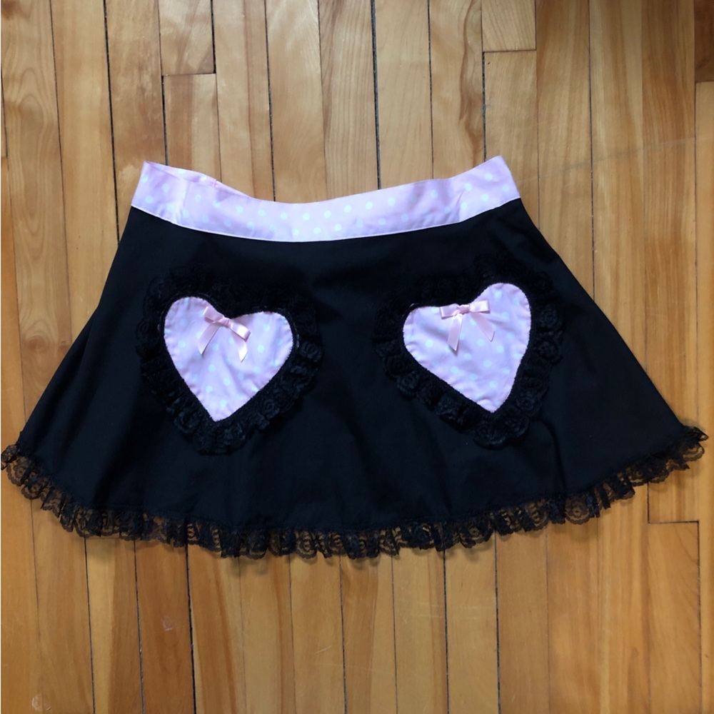 Rare! NWT Lucky 13 Retro Pinup Ruffle Lace Heart Apron Coquette DollsKill - Picture 2 of 10